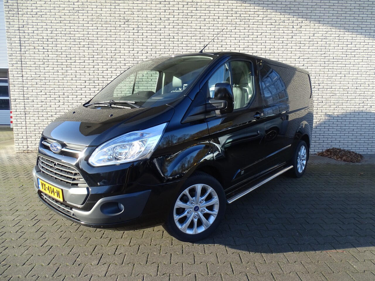 Ford Transit Custom - 270 L1H1 2.2 TDCI 155pk Anniversary Edition navigatie / bijrijdersbank / sidebars / 18 inc - AutoWereld.nl