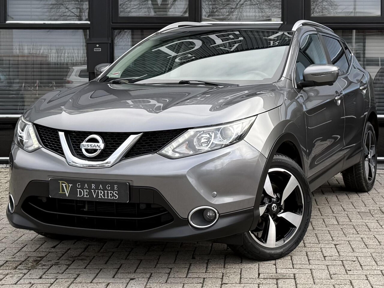 Nissan Qashqai - 1.2 Tekna Panoramadak Trekhaak 360 Camera Garantie - AutoWereld.nl