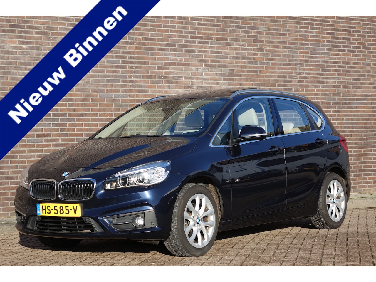 BMW 2-serie Active Tourer - 218i Luxury 218i Luxury, leder, panoramadak, navigatie, trekhaal, prachtige auto - AutoWereld.nl