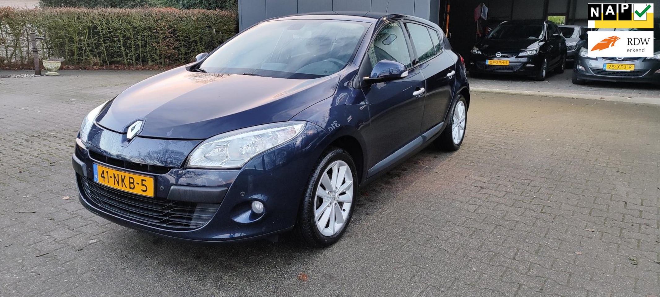 Renault Mégane - 1.6 Celsium bj 2010 airco/navi - AutoWereld.nl