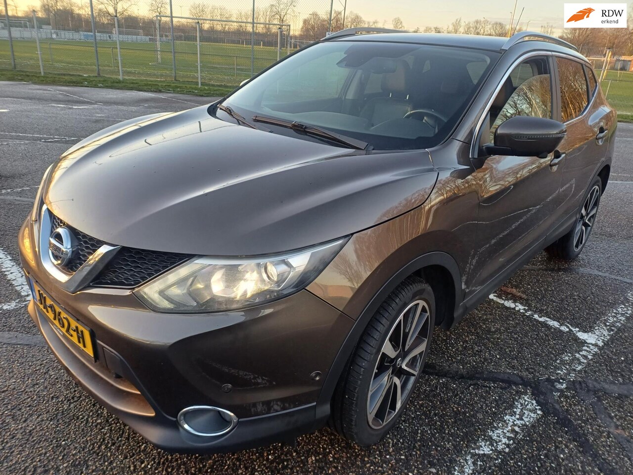 Nissan Qashqai - 1.2 Tekna EXPORT ex BPM - AutoWereld.nl