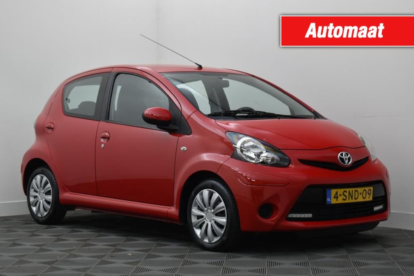 Toyota Aygo - 1.0 VVT-I 70PK ASPIRATION Automaat - AutoWereld.nl