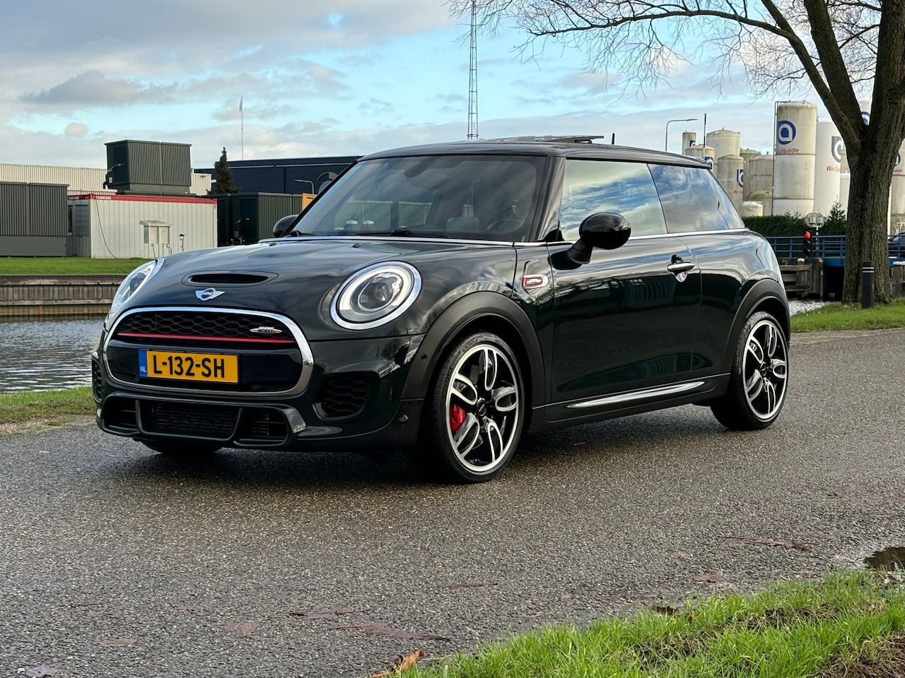 MINI John Cooper Works - Mini 2.0 Chili | Schaalstoel | Pano. Dak - AutoWereld.nl