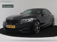 BMW 2-serie Coupé - 235 M235i High Executive (NL-AUTO, AUTOMAAT, NAVIGATIE-PROFESSIONAL, STOELVERWARMING)