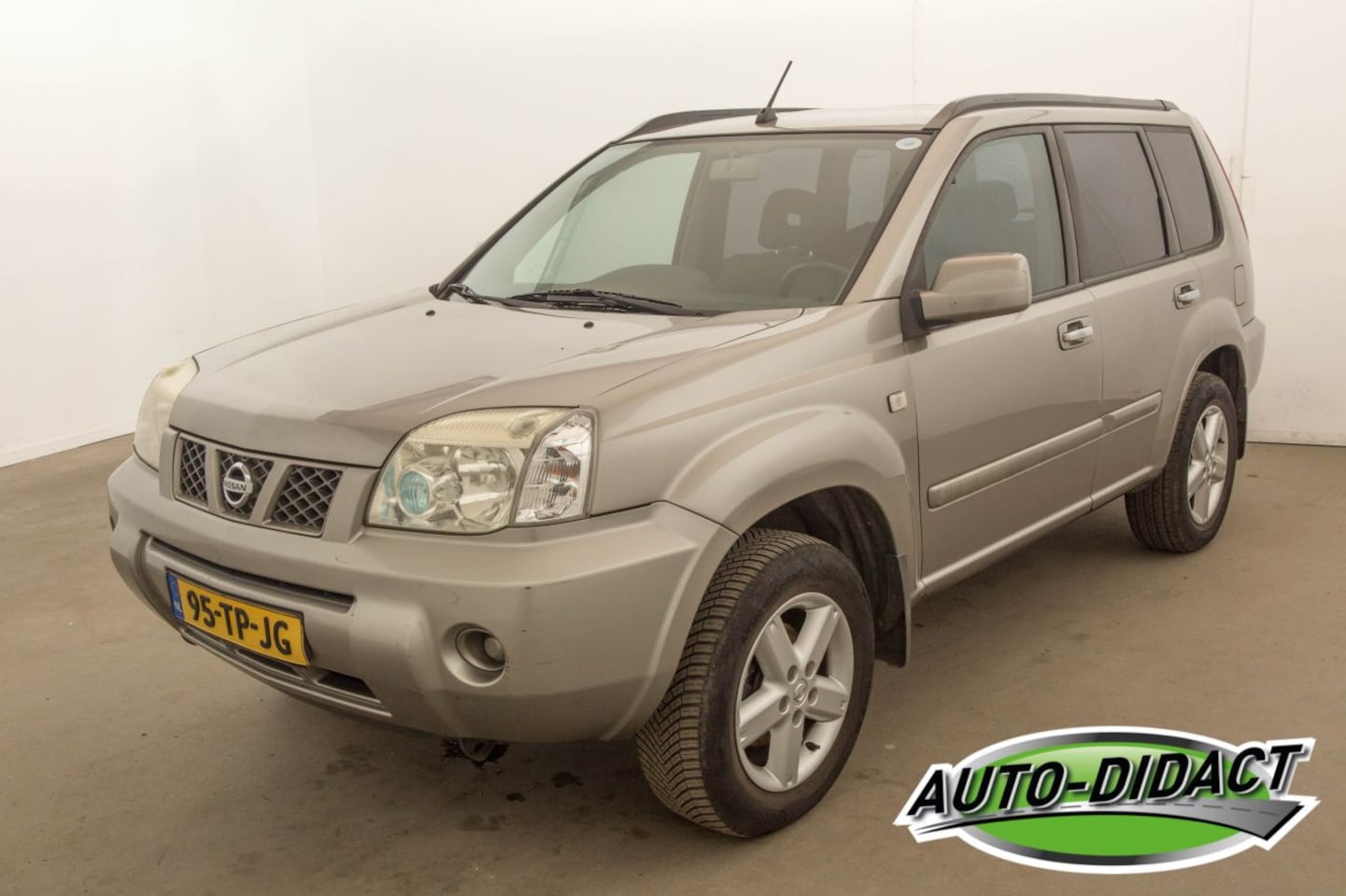 Nissan X-Trail - 2.0 Benz 2WD Airco - AutoWereld.nl