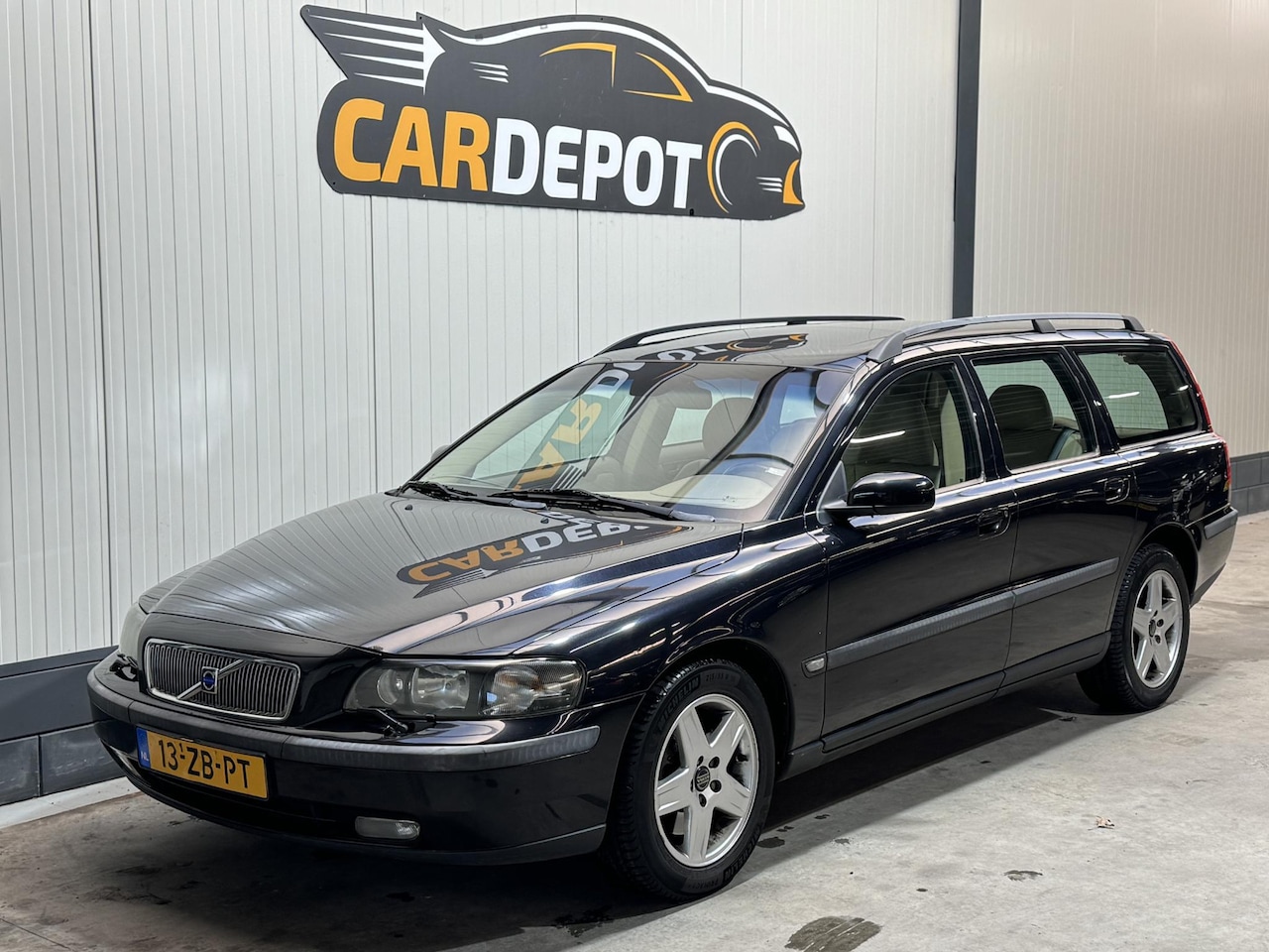 Volvo V70 - 2.5 T Titanium 2.5 T Titanium - AutoWereld.nl