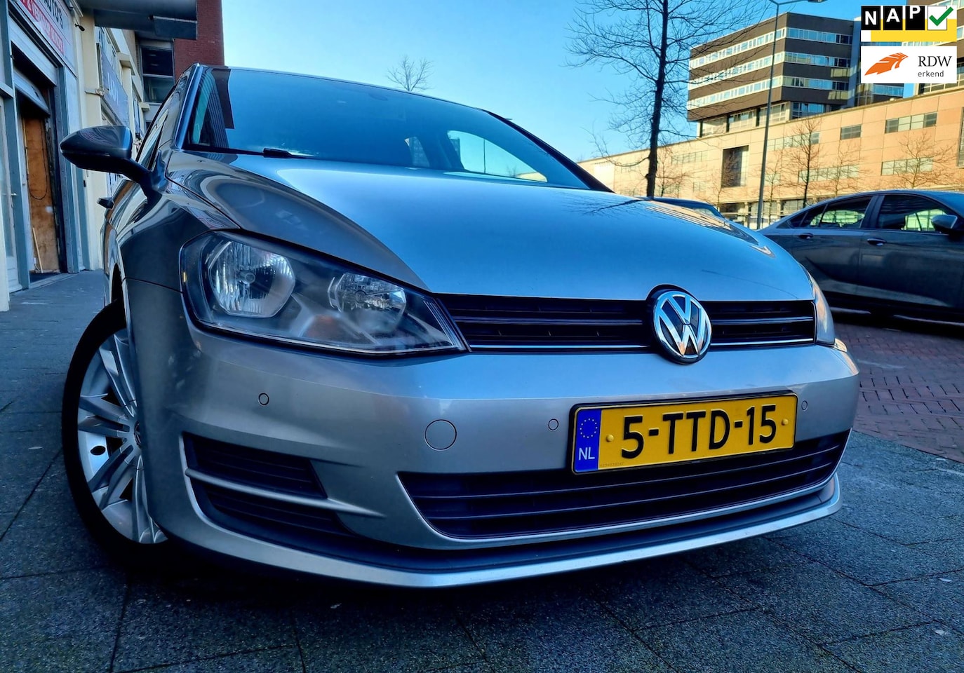 Volkswagen Golf - 1.2 TSI Automaat Airco Navi ParkSens - AutoWereld.nl