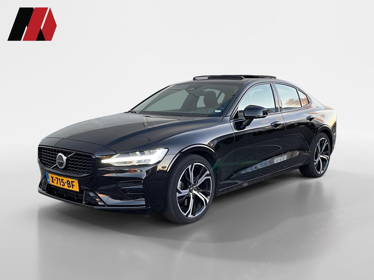 Volvo S60 - 2.0 B4 Plus Dark | Pano | R Design | Crystal - AutoWereld.nl