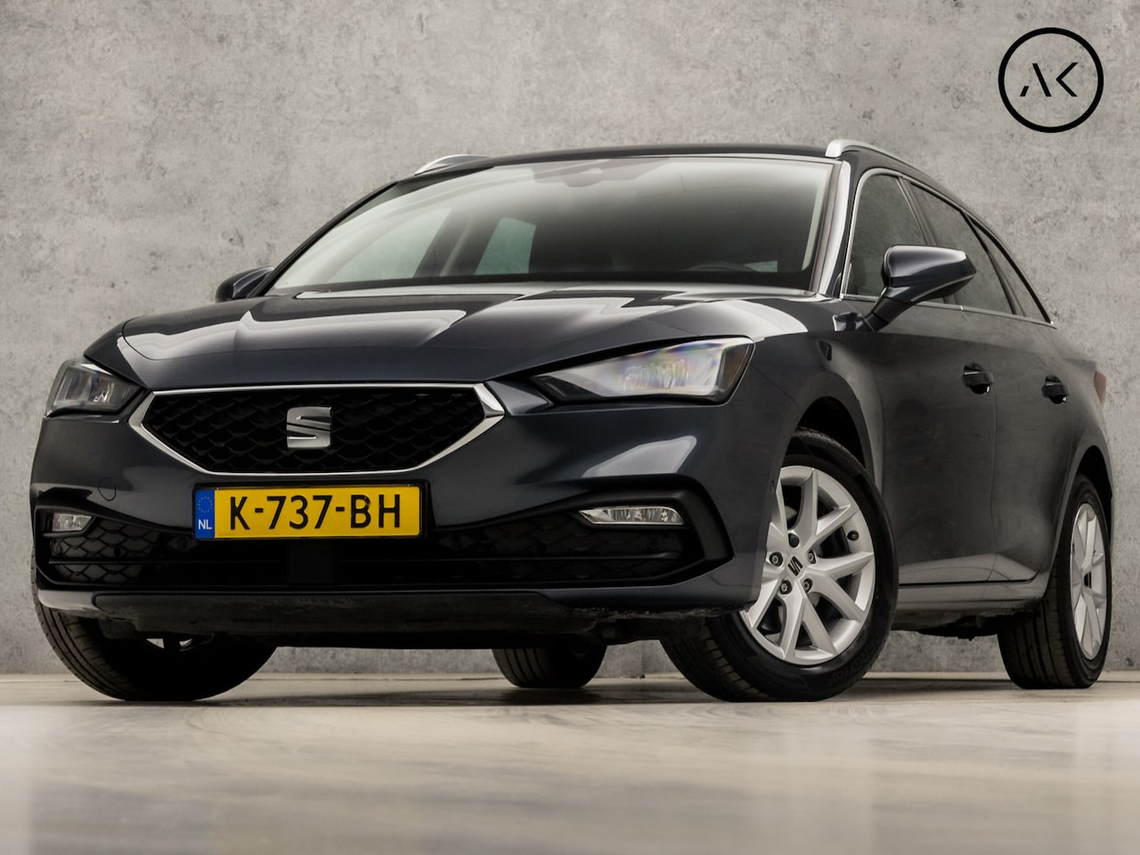 Seat Leon Sportstourer - 1.5 TSI Sport (DIGITAL COCKPIT, APPLE CARPLAY, GROOT NAVI, CAMERA, GETINT GLAS, ADAPTIVE C - AutoWereld.nl