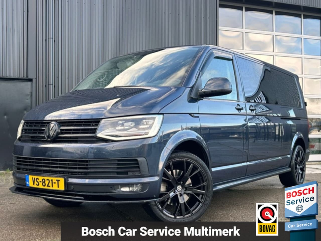 Volkswagen Transporter - 2.0 TDI 204pk DSG L2H1 DC Highline | LED | 2x schuifdeur | Luxe Bekleding - AutoWereld.nl