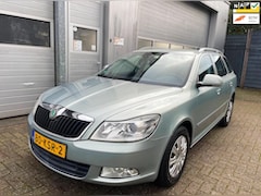 Skoda Octavia Combi - 1.4 TSI 2010-NAP-Airco-Cruise-Nieuw APK