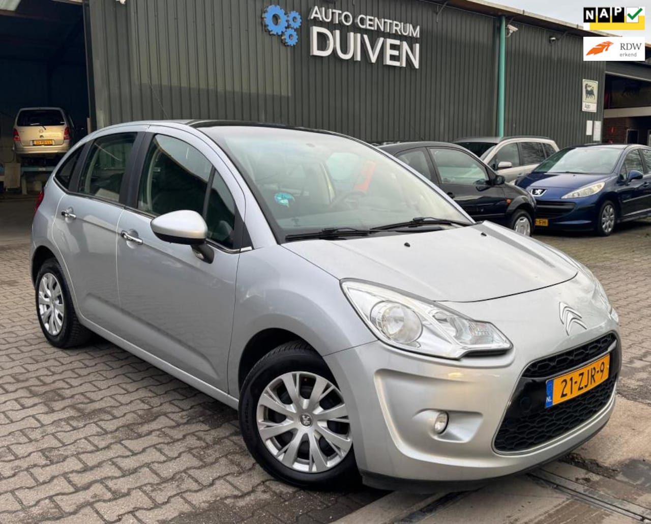 Citroën C3 - 1.2 VTi Coll. Light | Nieuw APK | Pano | Airco - AutoWereld.nl