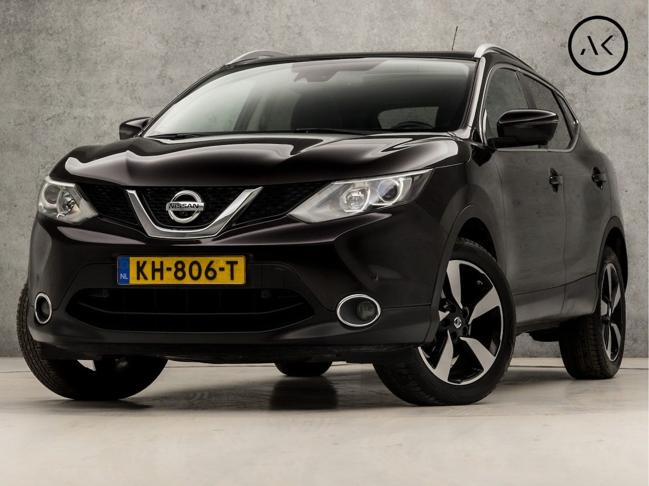 Nissan Qashqai - 1.2 N-Connecta (PANORAMADAK, SCHERM, 360 CAMERA, CLIMATE, GETINT GLAS, SPORTSTOELEN, XENON - AutoWereld.nl