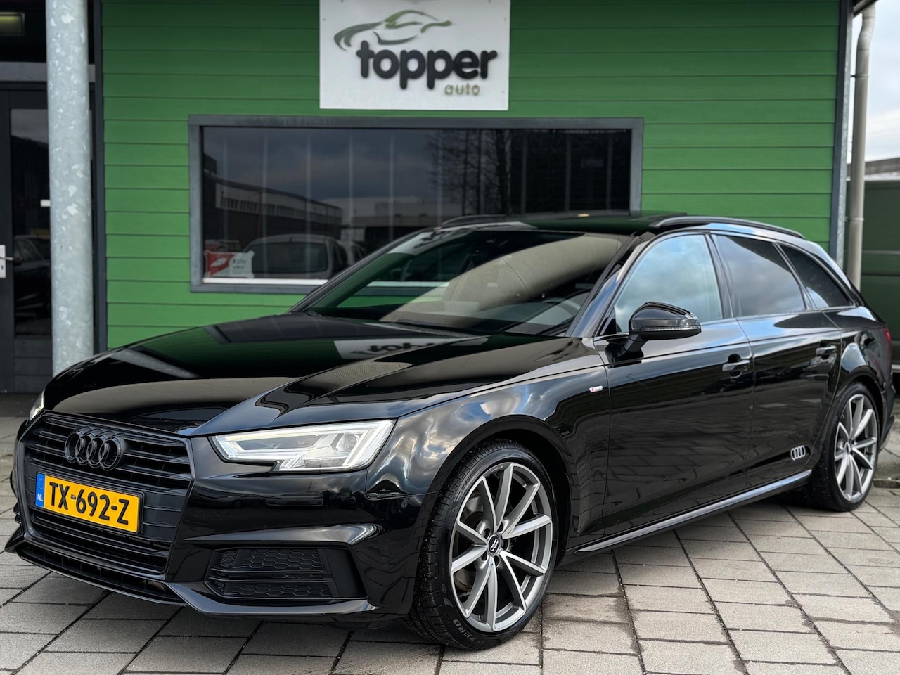 Audi A4 Avant - 2.0 TFSI MHEV Sport S line black edition 2.0 TFSI MHEV Sport S-line Black Edition / - AutoWereld.nl