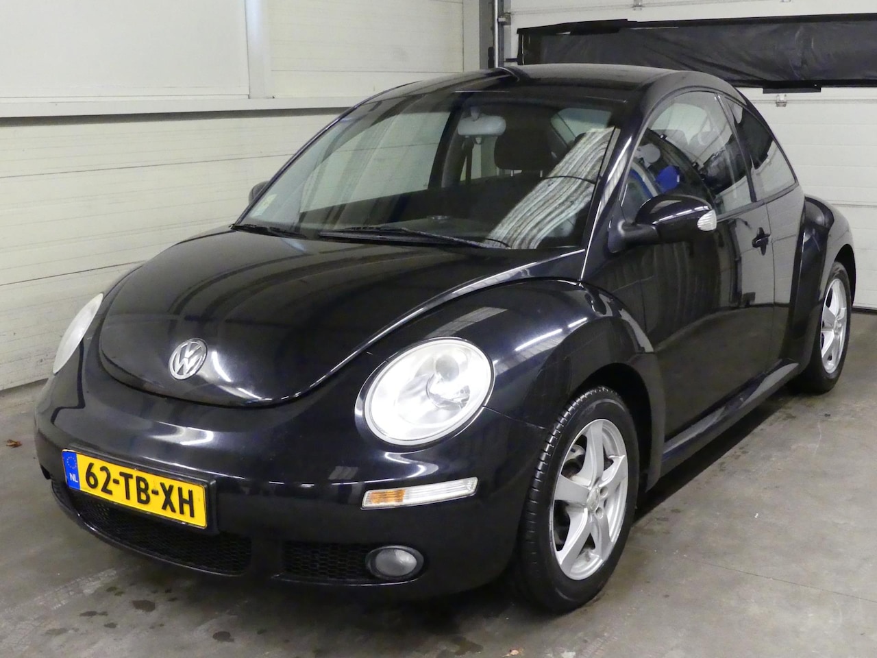 Volkswagen New Beetle - 1.6 Trend - Airco - Mooie auto! - AutoWereld.nl