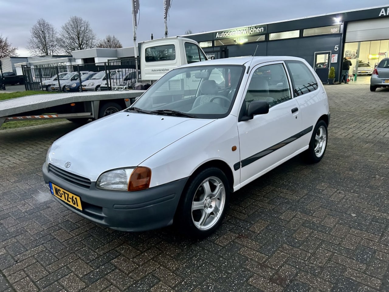 Toyota Starlet - 1.3-16V - Zeer Nette Auto - Nwe Apk - AutoWereld.nl