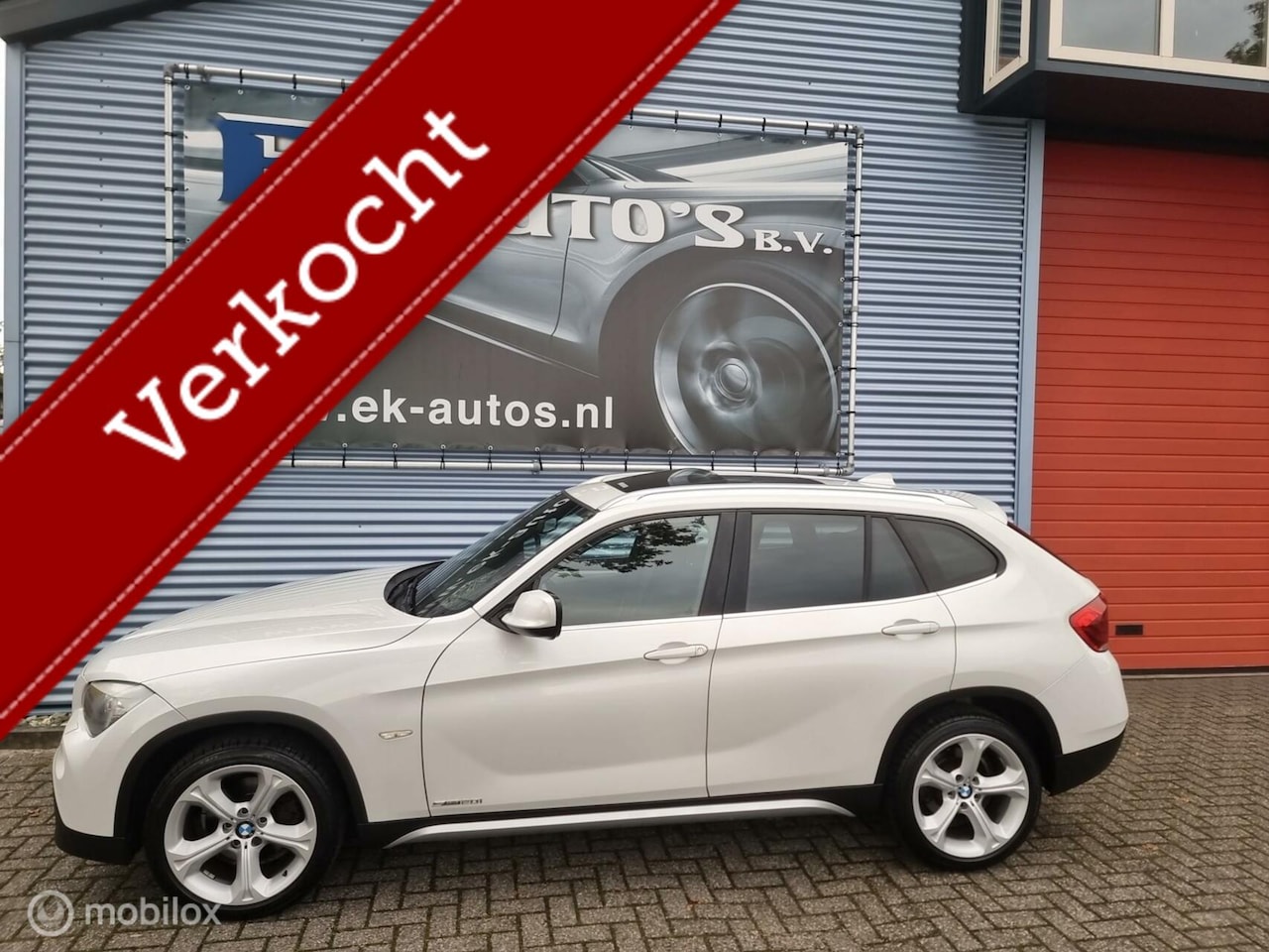 BMW X1 - sDrive20i 184pk Aut-8. Parelmoer wit, 1e eigenaar.. - AutoWereld.nl