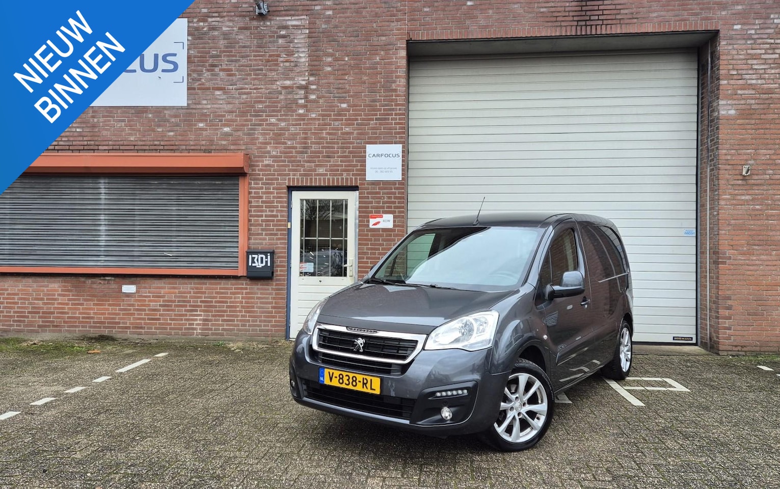 Peugeot Partner - 120 1.6 BlueHDi 100 L1 Premium Pack S&S Cruise NAP Apple Carplay Navi APK - AutoWereld.nl