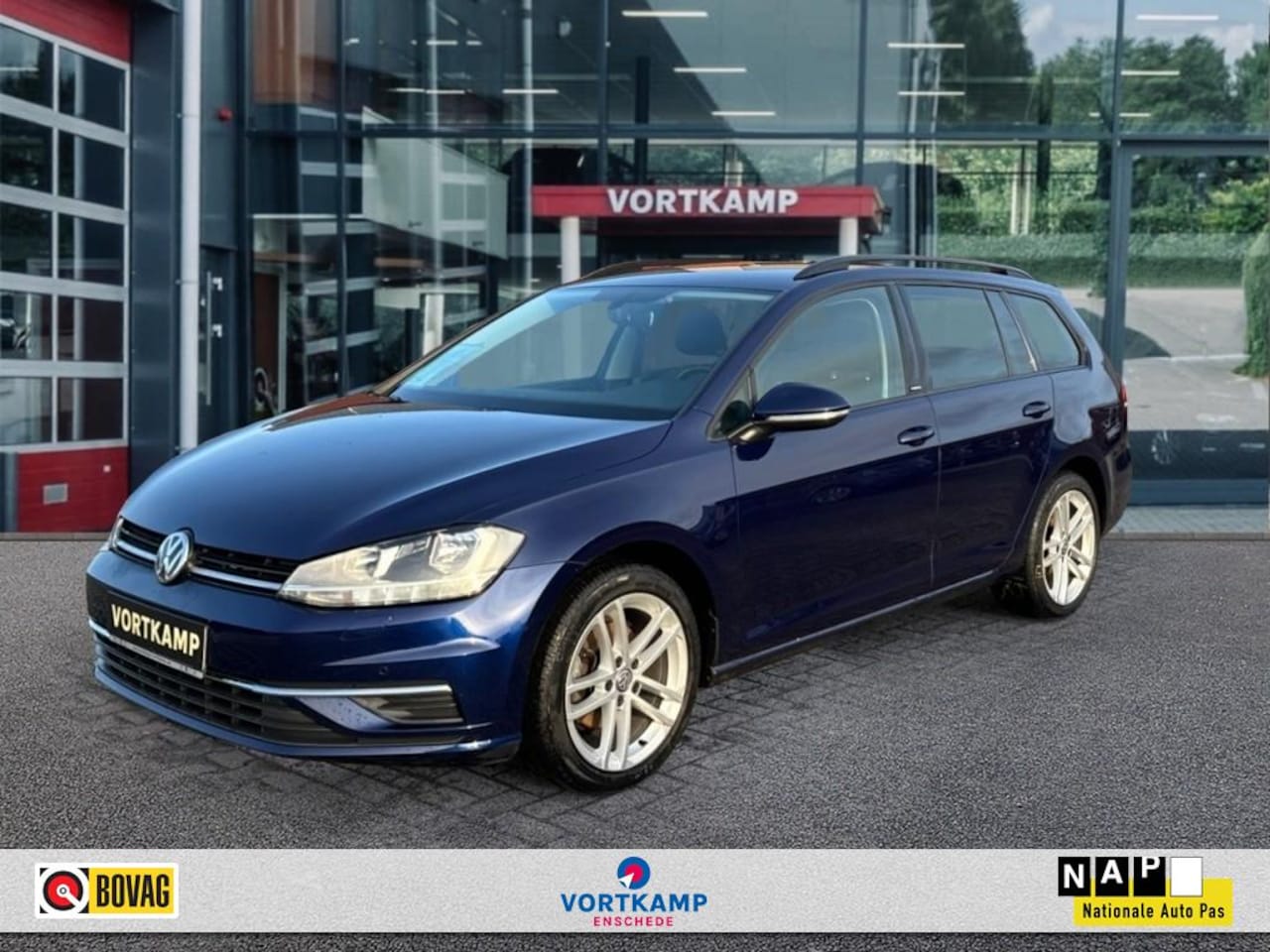 Volkswagen Golf - 1.0 TSI UNITED NAVI/CARPLAY/PDC/STOELVERW - AutoWereld.nl