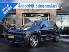 Lynk & Co 01 - 1.5 261PK ZWARTE-HEMEL 6.6Kwh ROLHOES 360-CAMERA PANO/SCHUIF INFINITY DAB NAVI CARPLAY CAM