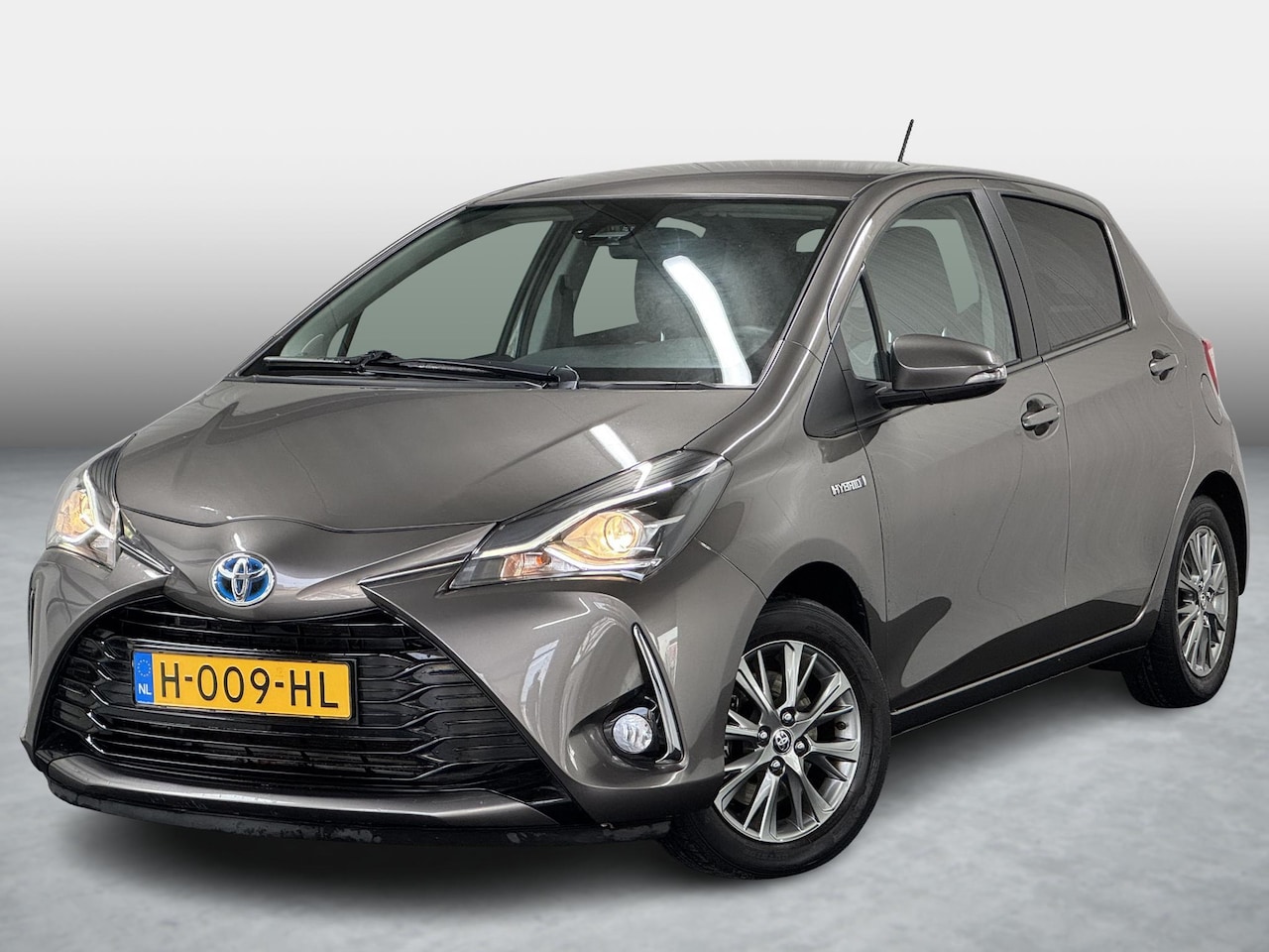 Toyota Yaris - 1.5 Hybrid Dynamic Climate Cruise Apple CarPlay - AutoWereld.nl