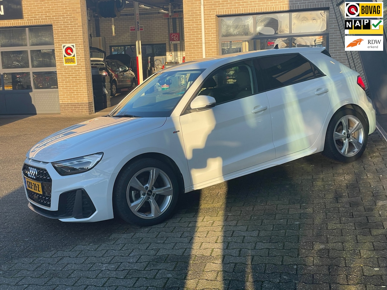 Audi A1 Sportback - 30 TFSI S edition 30 TFSI S edition - AutoWereld.nl