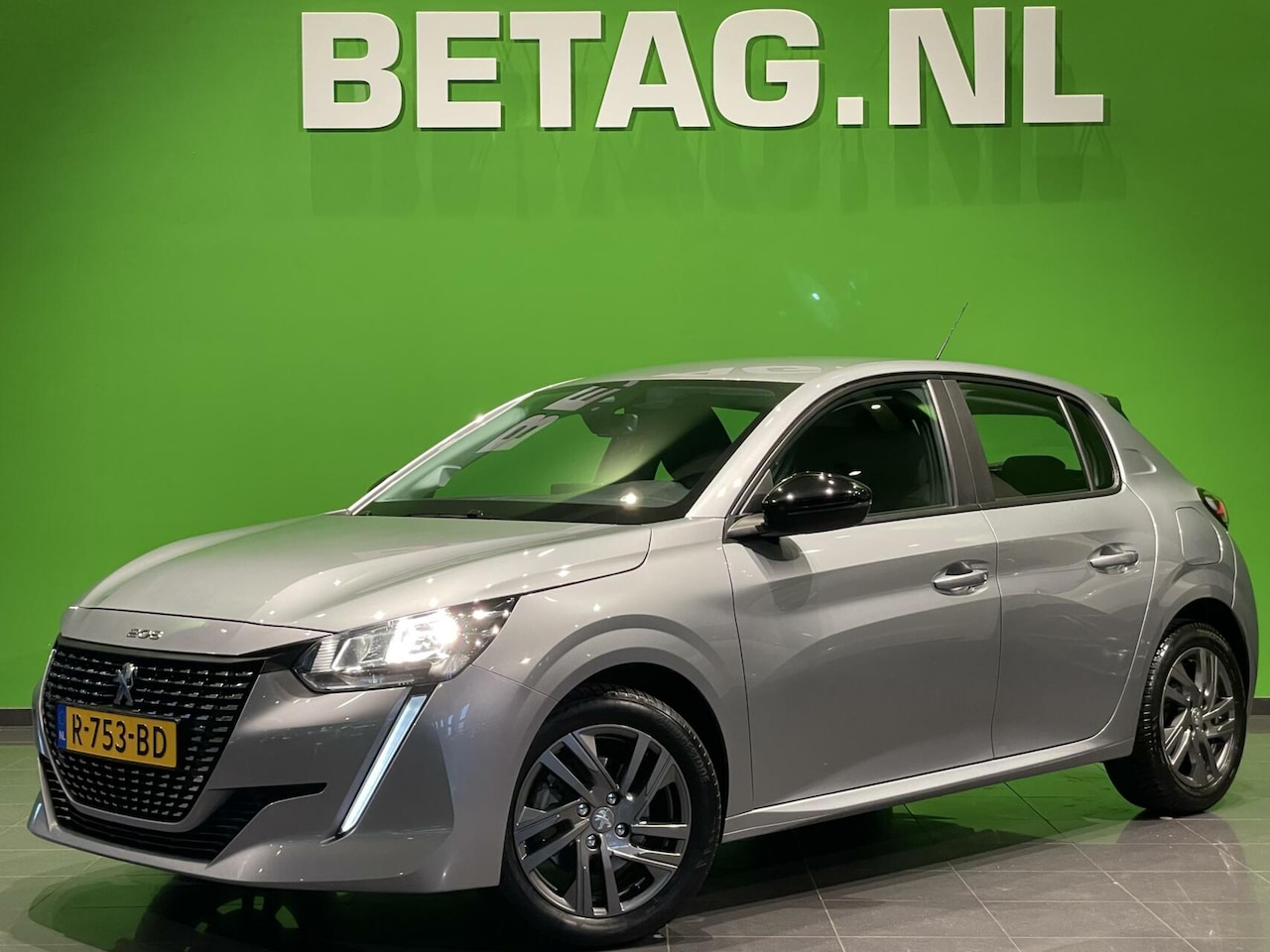 Peugeot 208 - 1.2 100 PK Active Pack | Lichtmetaal | Parkeersensor | - AutoWereld.nl