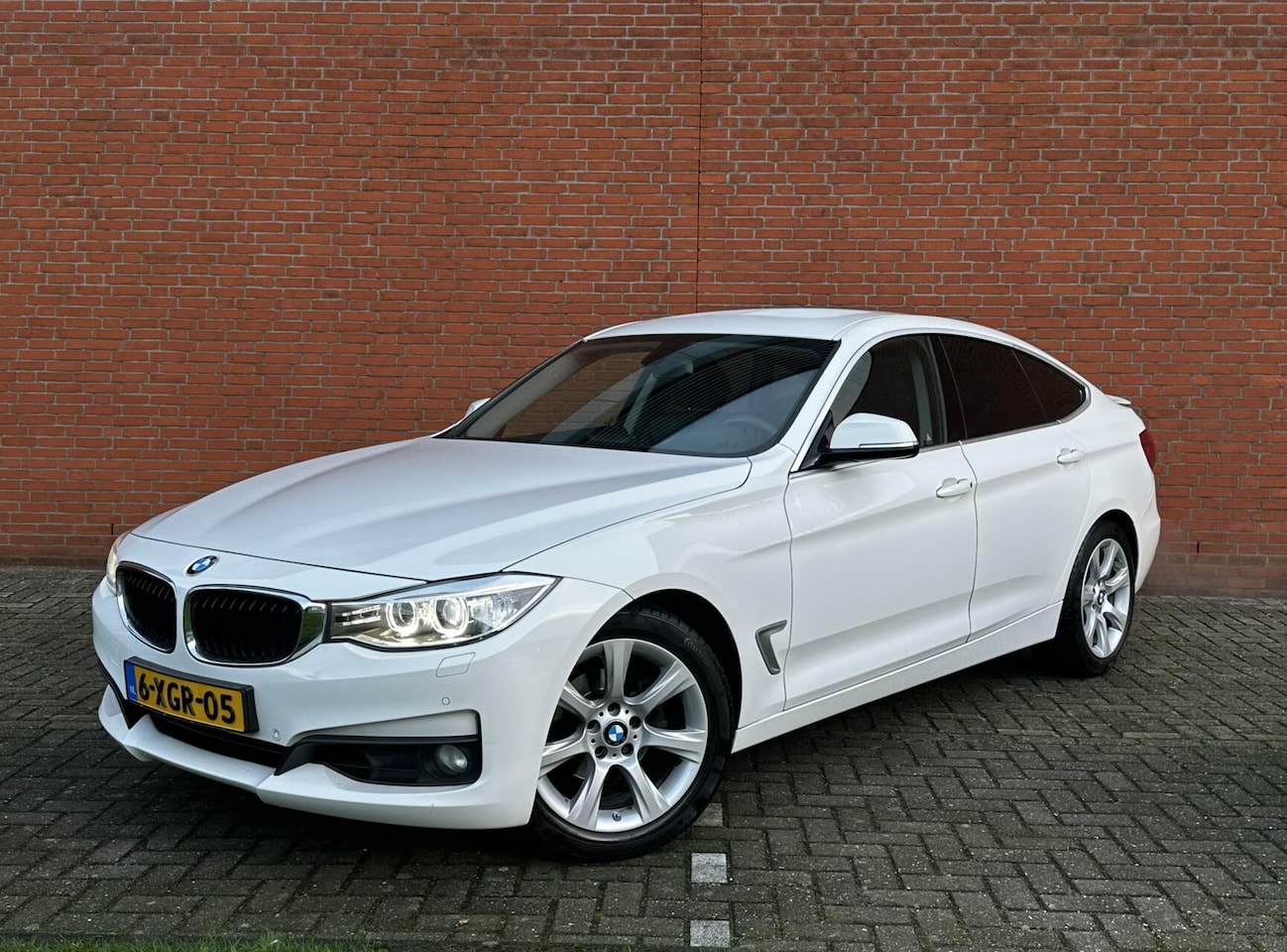 BMW 3-serie Gran Turismo - 320i High Executive|CAMERA|NAVI| - AutoWereld.nl