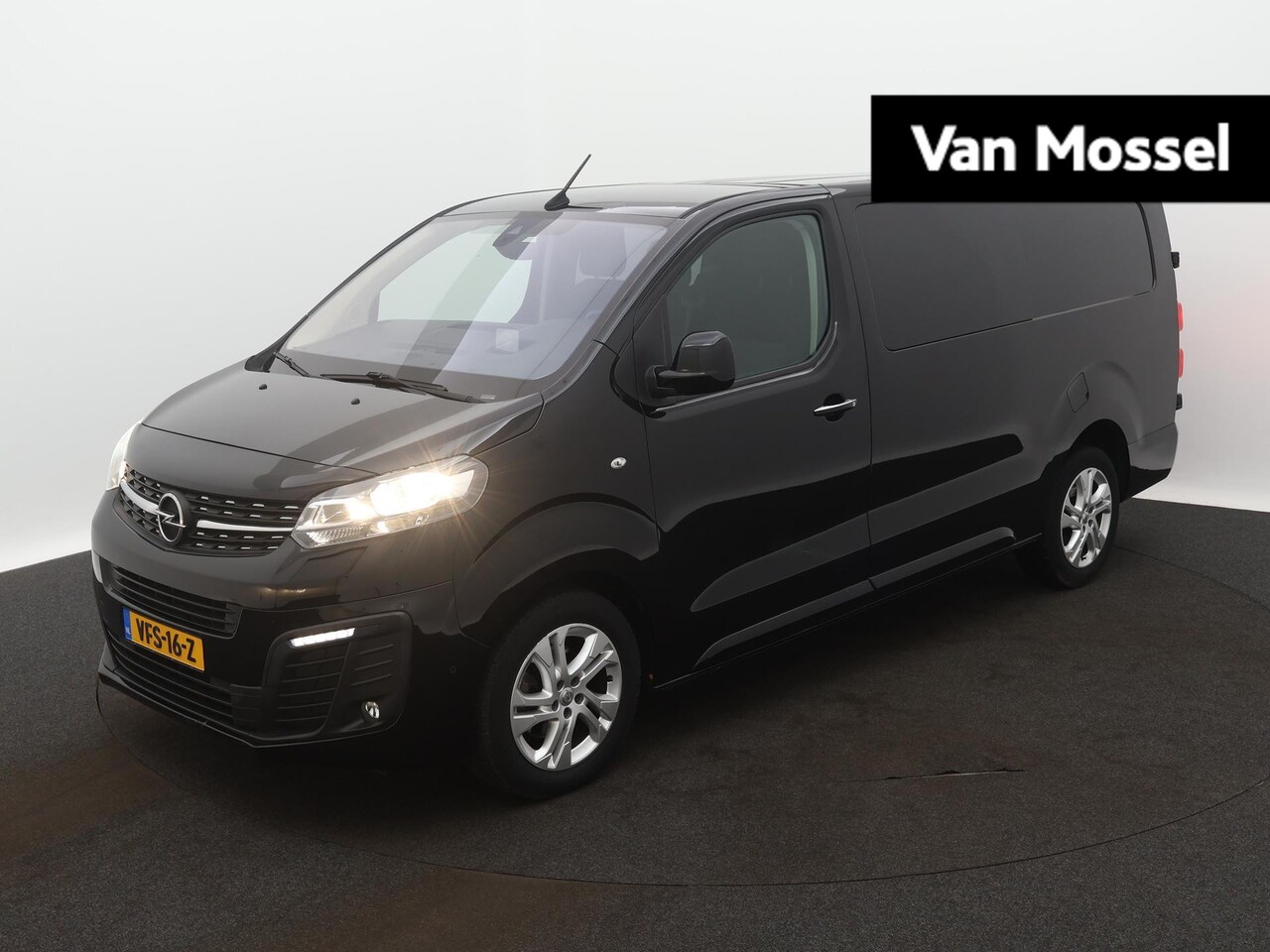 Opel Vivaro - 2.0 CDTI L3H1 DC Innovation | 180pk | Automaat | Airco | Apple Carplay/Android Auto | Hout - AutoWereld.nl