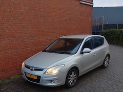 Hyundai i30 - 1.6i Dynamic Luxe