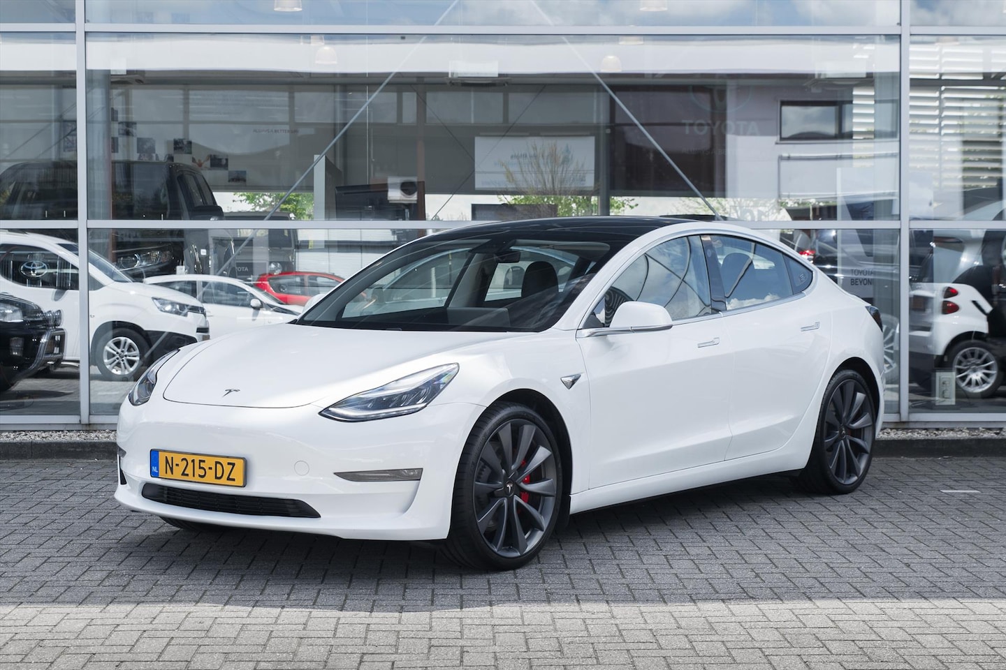 Tesla Model 3 - Performance Dual Motor AWD Performance - AutoWereld.nl