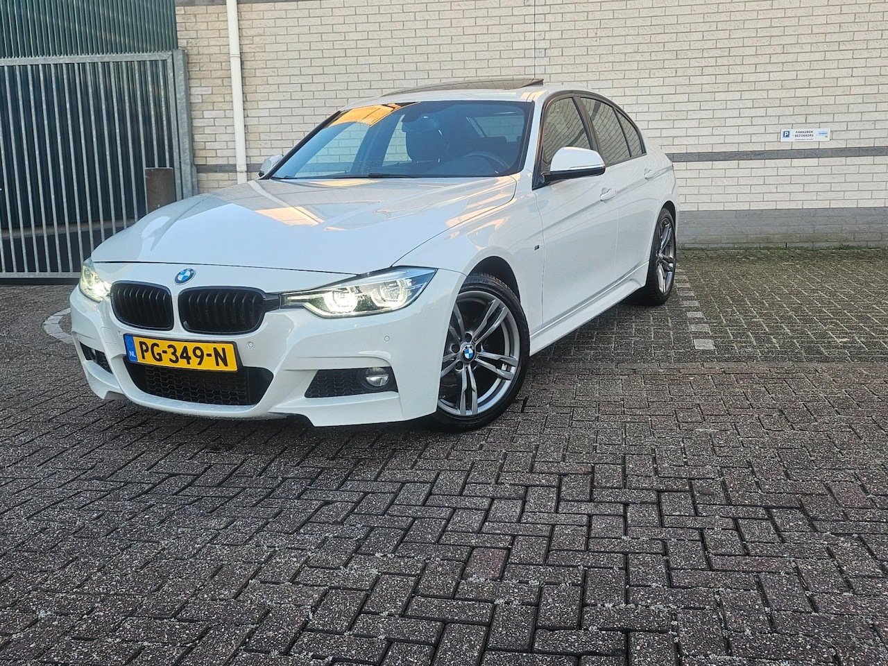 BMW 3-serie - 320i Corporate Lease Executive#Nap#M-Sport- - AutoWereld.nl