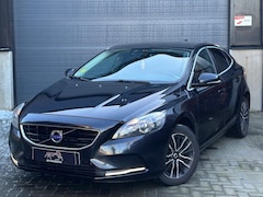 Volvo V40 - 2.0 D4 Momentum Business Airco - Navi - BT