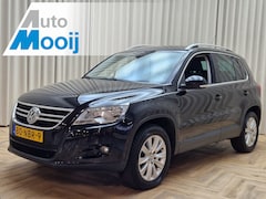 Volkswagen Tiguan - 1.4 TSI Sport&Style *Uitklapbare Trekhaak* Navigatie / Cruise Control / ECC Clima / PDC V&