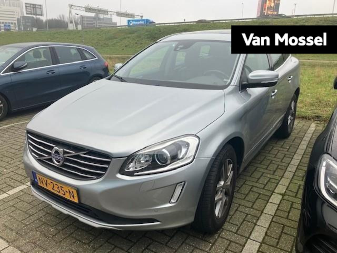 Volvo XC60 - 2.0 T5 FWD Polar+ | VERWACHT | PANORAMADAK | NAVIGATIE | LEDER | STOELVERWARMING | ACHTERU - AutoWereld.nl