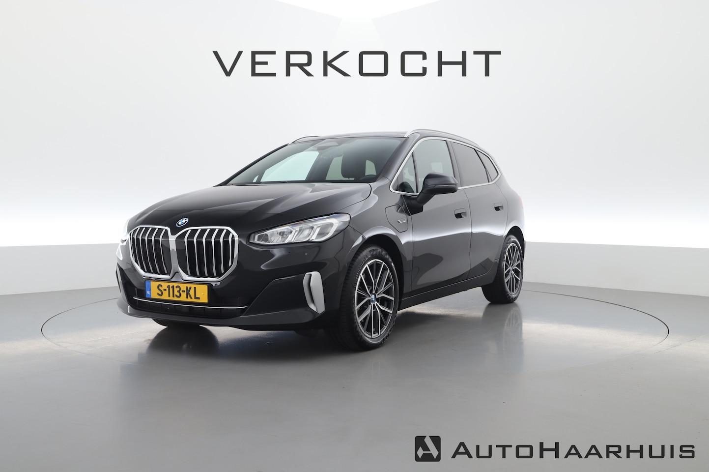 BMW 2-serie Active Tourer - 225e xDrive Luxury Line | Pano | Elek. Trekhaak | CarPlay | Leder | Stoel- Stuurverw. - AutoWereld.nl