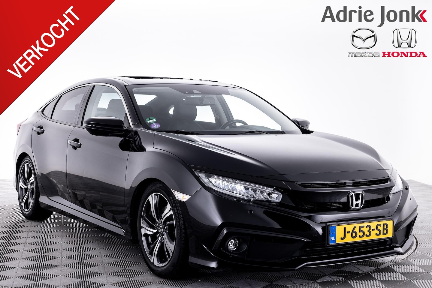 Honda Civic - 1.5 i-VTEC Executive 182 PK | AUTOMAAT | TREKHAAK | APPLE CARPLAY | PANORAMADAK | CLIMATE - AutoWereld.nl