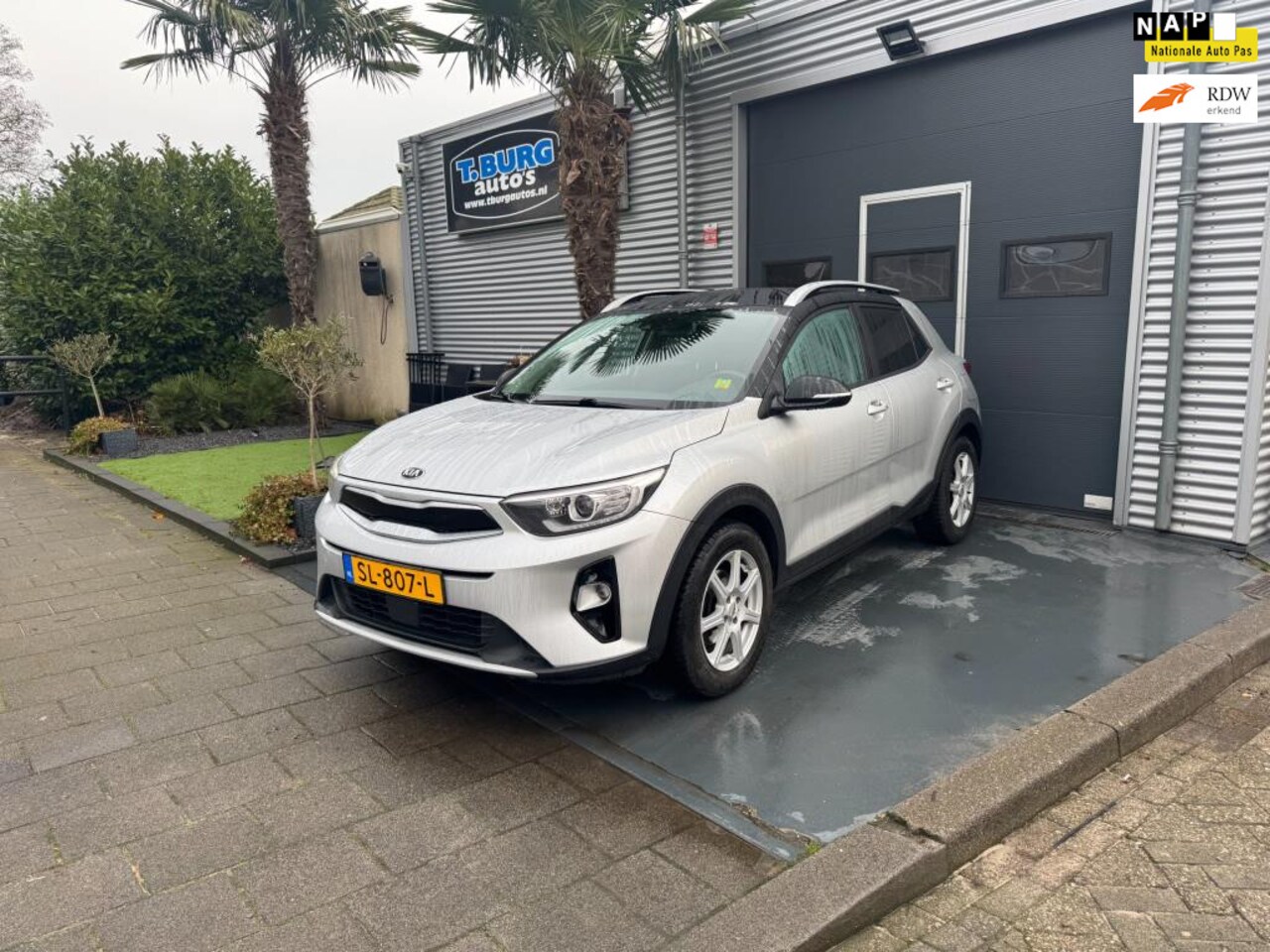 Kia Stonic - 1.0 T-GDi DynamicLine AIRCO SHOWROOM STAAT - AutoWereld.nl