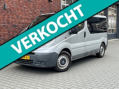 Opel Vivaro - Rolstoelbus/Automaat/AchteruitrijCam./ParkeerSensoren/ElektrischeLift/Airco/Cruise/Trekhaa