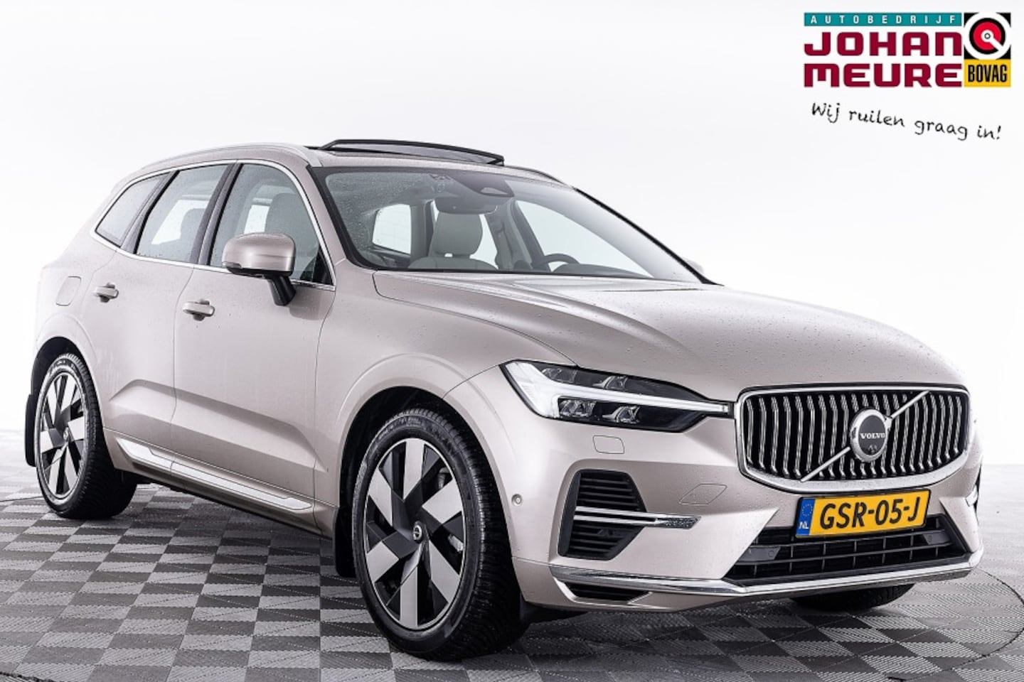 Volvo XC60 - 2.0 T6 Plug-in hybrid AWD Ultra Bright | B&W | LUCHTVERING ✅ 1e Eigenaar . - AutoWereld.nl