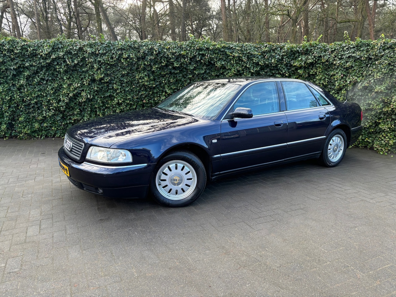 Audi A8 - 3.7 5V Quattro Automaat | Youngtimer| Full Option | BTW auto | Climatronic | Lederen inter - AutoWereld.nl