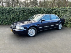 Audi A8 - 3.7 5V Quattro Automaat | Youngtimer| Full Option | BTW auto | Climatronic | Lederen inter