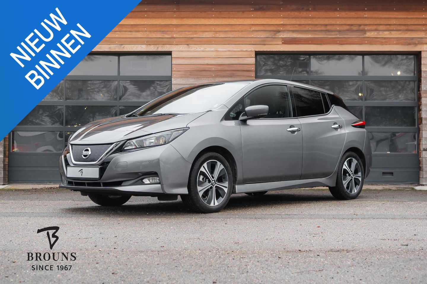 Nissan LEAF - N-Connecta 40 kWh 150pk *360gr-Stoel/stuurwverwarming-AppleCarpl - AutoWereld.nl