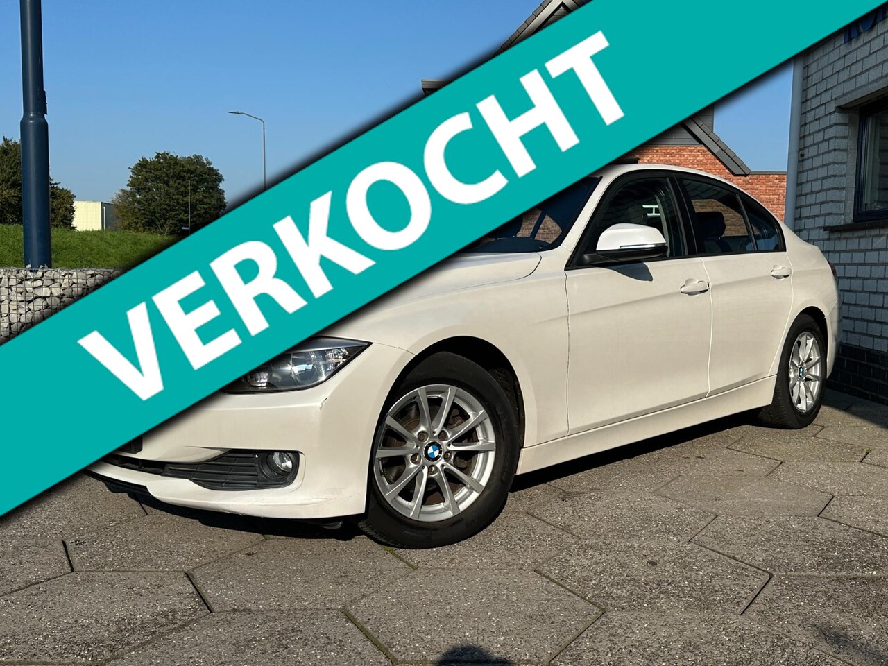 BMW 3-serie - 320i EfficientDynamics Edition Executive|Navi|Camera|PDC|Aut7 - AutoWereld.nl