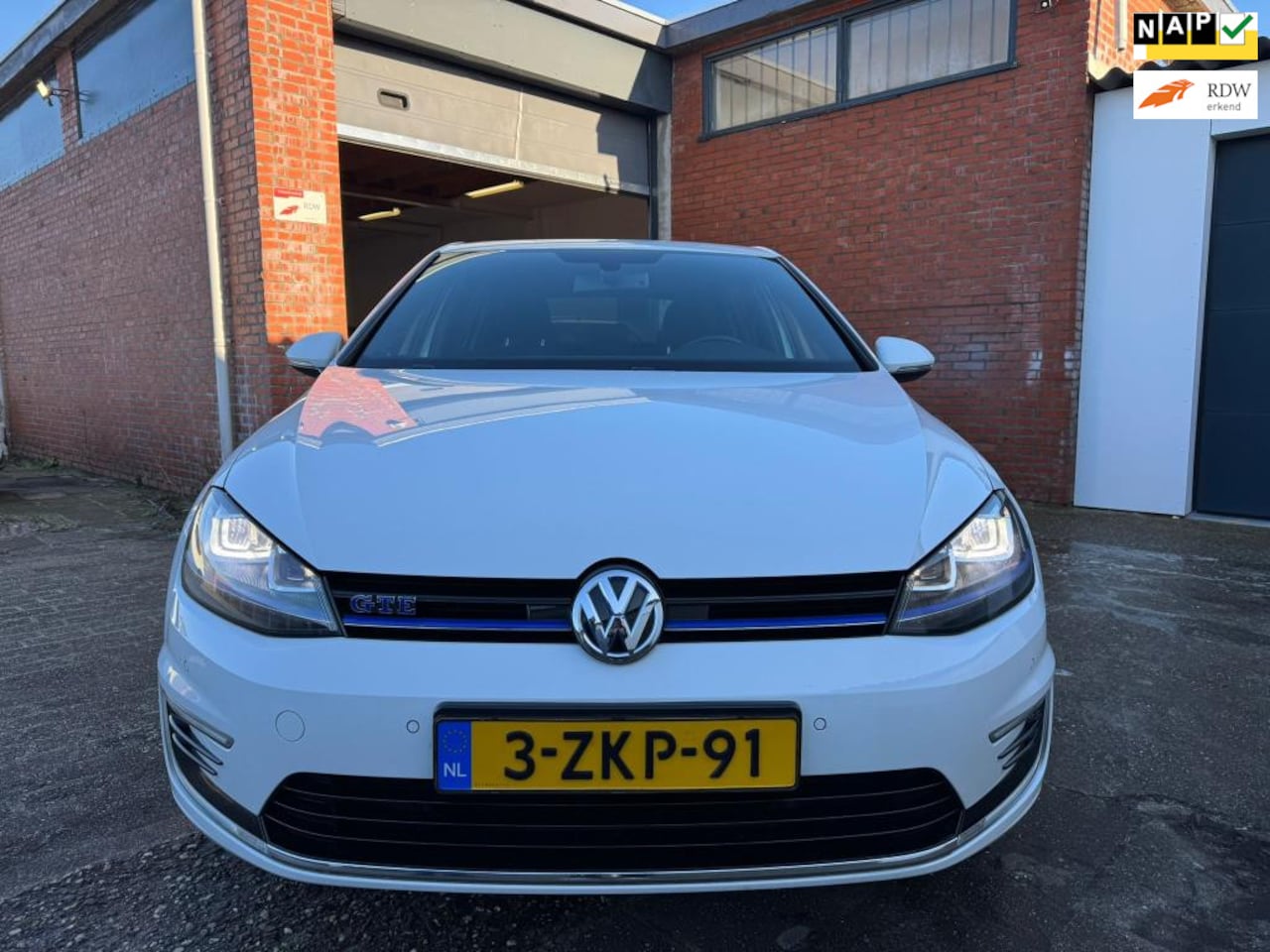 Volkswagen Golf - 1.4 TSI GTE 1.4 TSI GTE - AutoWereld.nl