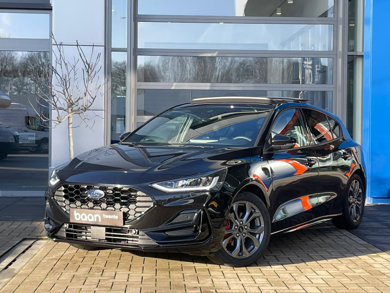 Ford Focus - 1.0 EcoBoost Hybrid ST Line X Automaat | Panodak | Driver ass.pack | Trekhaak | Fordvoorde - AutoWereld.nl