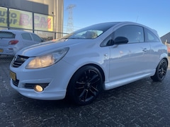 Opel Corsa - 1.2-16V Sport OPC LINE LiMITED EDITION NR 998 AIRCO enz