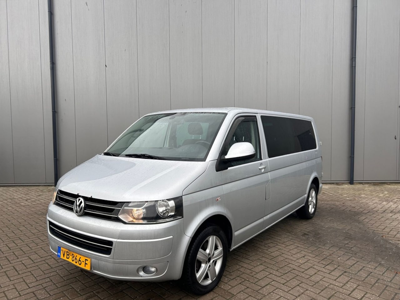 Volkswagen Transporter - 2.0 TDI L2H1 DC Comfortline 2.0 TDI L2H1 DC Comfortline - AutoWereld.nl