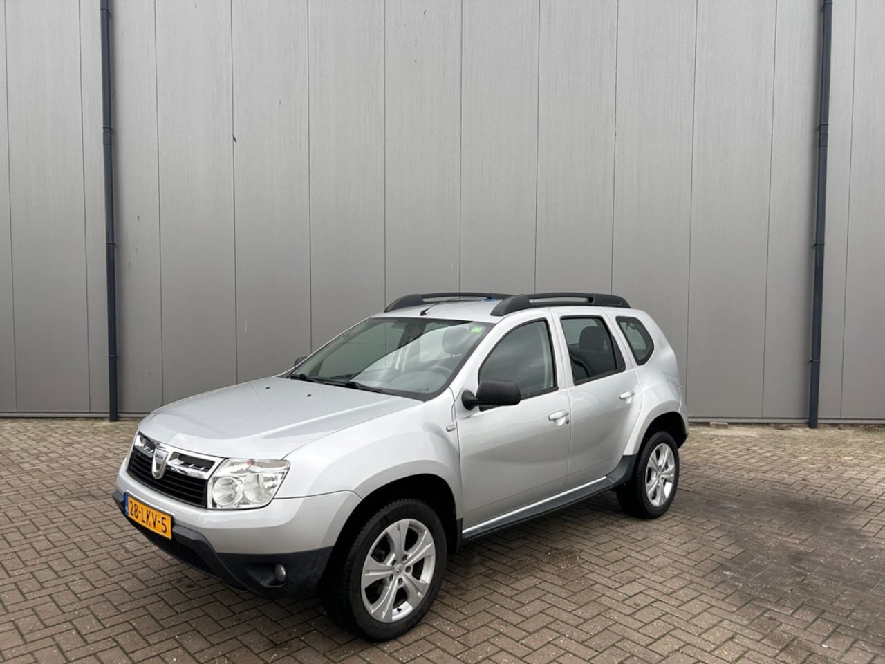 Dacia Duster - 1.6 Lauréate 2wd 1.6 Lauréate 2wd lpg - AutoWereld.nl