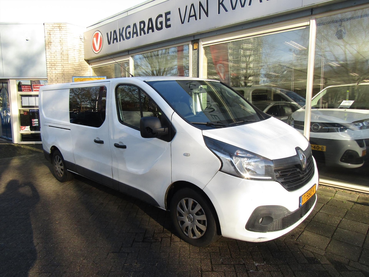 Renault Trafic - DUBB. CABINE NAVI EXPORT/HANDEL EX BTW !! - AutoWereld.nl